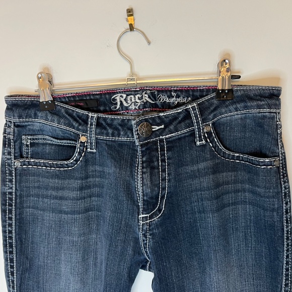 Wrangler Rock 47Jeans Women’s 29x34 Embroidered Stitched Low Rise Flare Boot Cut - Picture 5 of 16